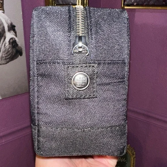 Givenchy Parfums Black Toiletry Bag - Picture 5 of 5